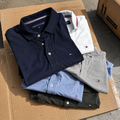 Box Polo Tommy Hilfiger Grade B | FripDrop